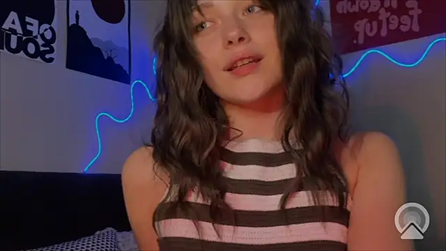 Emilia0_0_7's cam snapshot