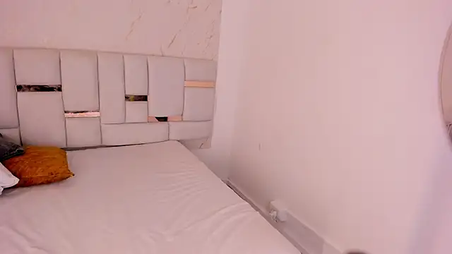 hermione_brown's cam snapshot