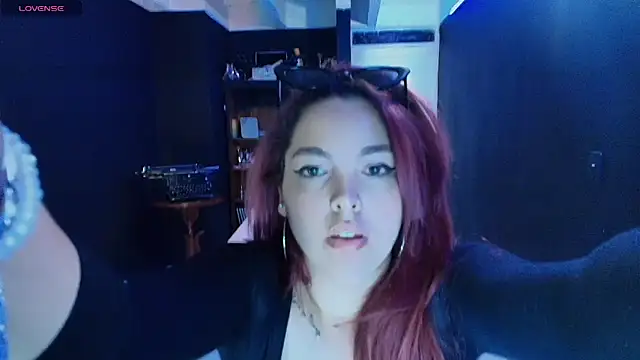 scarlett_velvet_'s cam snapshot