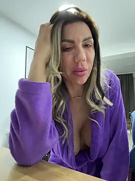 LoreennAny's cam snapshot