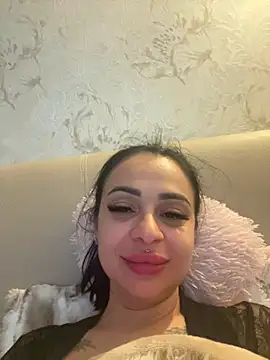 BrianaBloom's cam snapshot