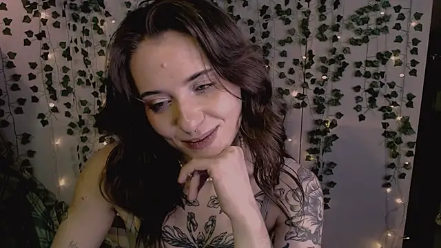 risha_laas's cam snapshot