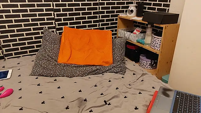 Spatgirl's cam snapshot