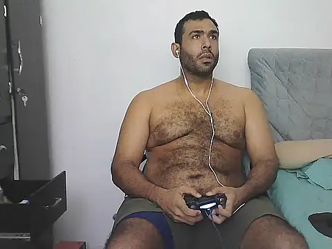 AlphaLatinoBear's cam snapshot