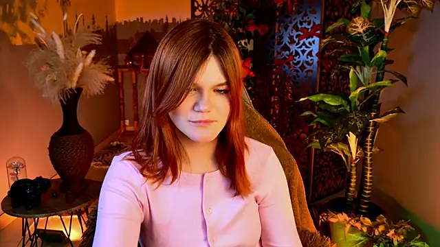 EllieFoxy's cam snapshot