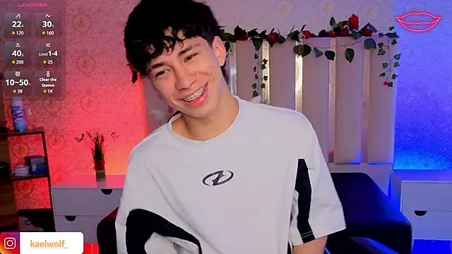 kaelwolf_tay live sex cam