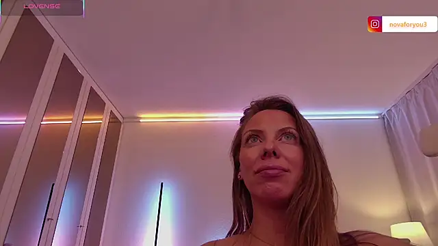 Nova-Lee's cam snapshot