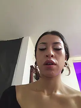 Holistic_Ambrita's cam snapshot