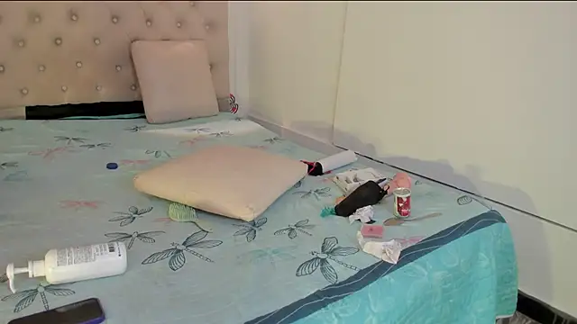 nicolvibes_212's cam snapshot