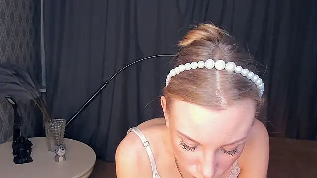 CarmenLipkin live sex cam