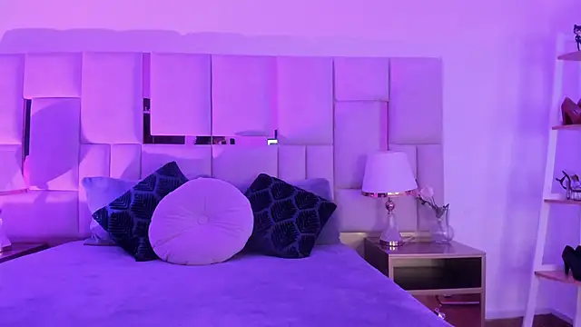 Violett_Sinclair's cam snapshot