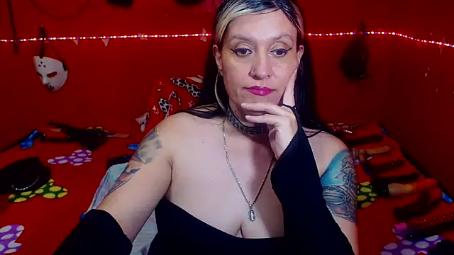 MATURE_Randy's cam snapshot