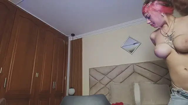 Laracooper_ live sex cam