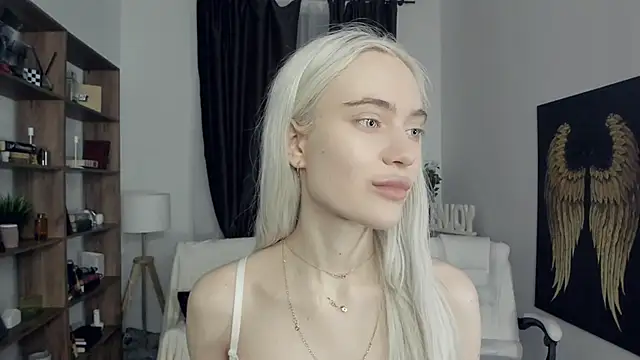 KristalCrowner's cam snapshot