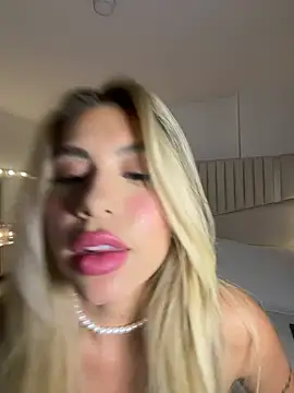 _laura_02's cam snapshot