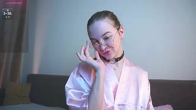 AricaPetties live sex cam