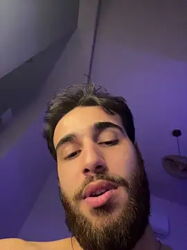 2HARDKURT live sex cam