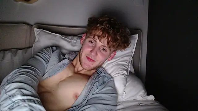 DominantAlex18's cam snapshot