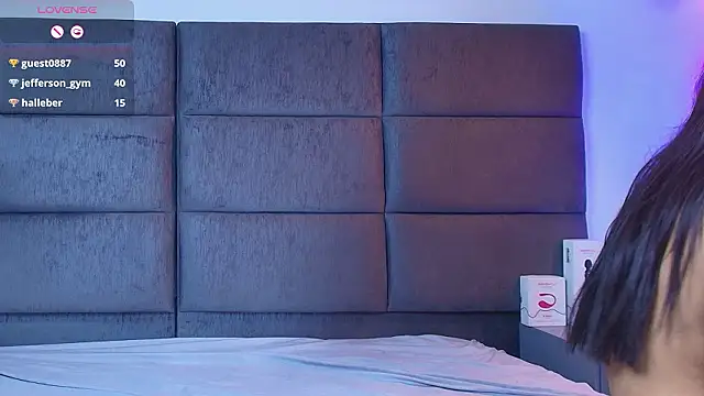 Slenna_Moon live sex cam