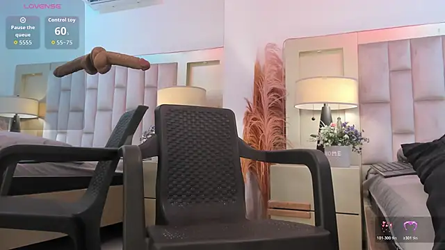 lucaaray live sex cam