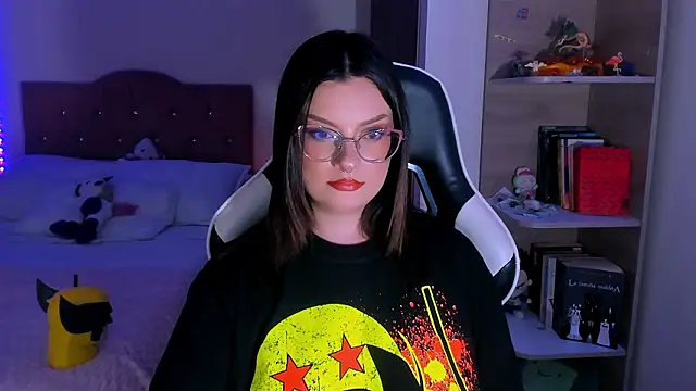 OphelianaRose33 live sex cam