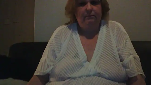 Sylviastar46 live sex cam