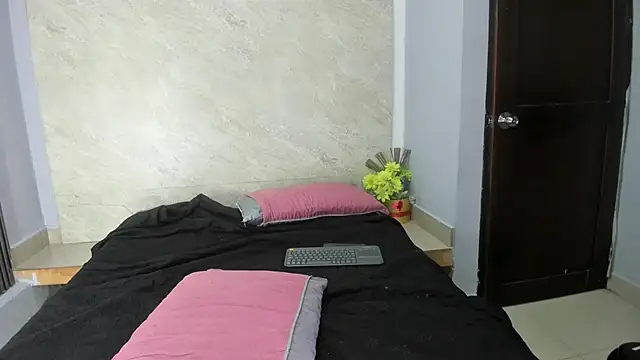 Flor-salvajee's cam snapshot