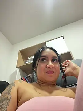 Pretty_Isadora live sex cam