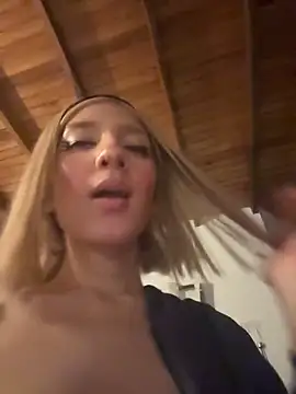 SweetBunnyGF live sex cam