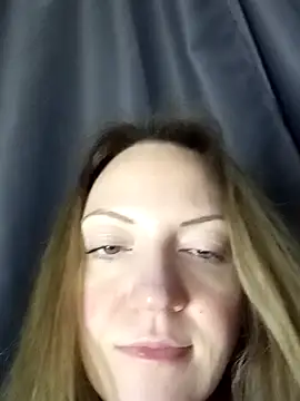 KattyLuuu's cam snapshot