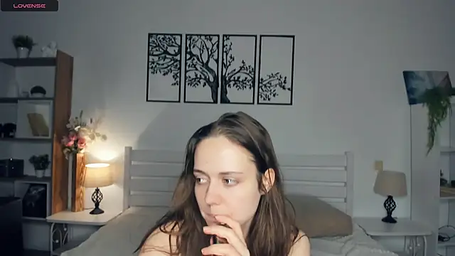 MalvinaTrafford live sex cam