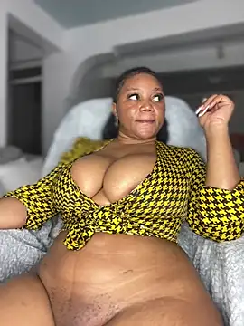 RoyalVibeXO live sex cam