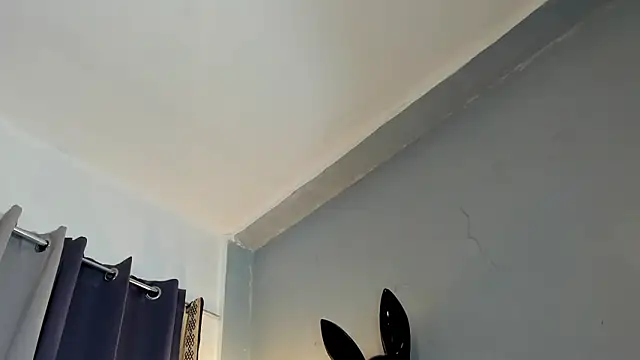 DominaAurumXXX live sex cam