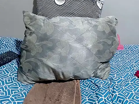 MzCoco's cam snapshot