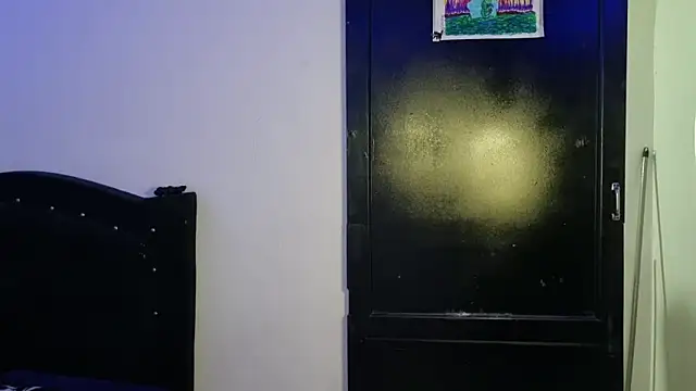 Lovers_cave's cam snapshot