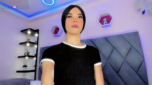 Amira_Ember live sex cam