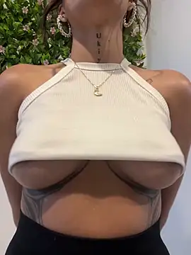 _Victoria_foxx_'s cam snapshot