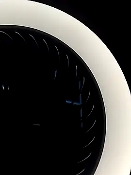 MarochienneAnissa's cam snapshot