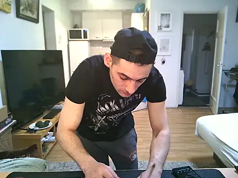 mihaimichael's cam snapshot