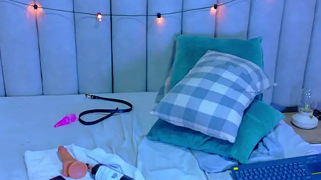 FernandaBrown__'s cam snapshot