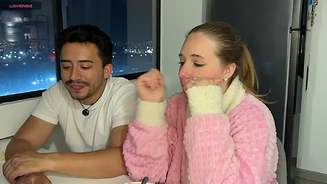 Sofii_n_Diego live sex cam