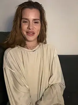 EmiliaCatalina live sex cam