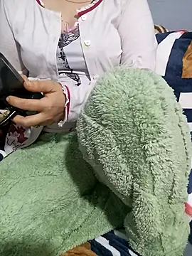 Rouzalinda_1's cam snapshot