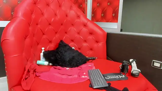 Lawuaifu11's cam snapshot