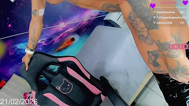 Nella_Dolls live sex cam