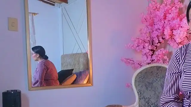 miia_secret_'s cam snapshot