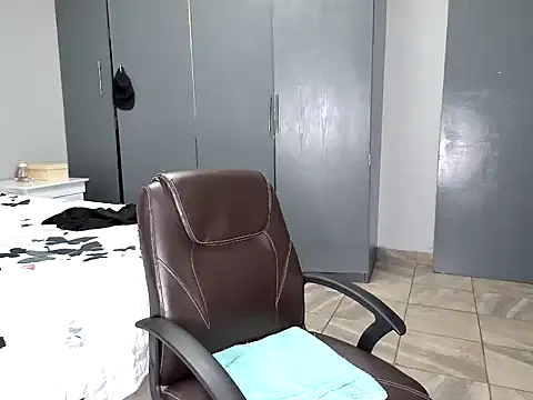 Pearl_00 live sex cam