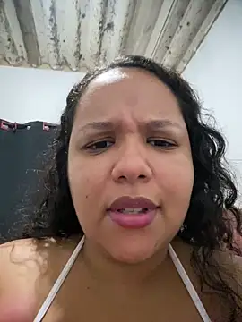 Bigostosa live sex cam