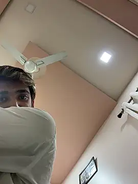 hornyguy271192 live sex cam