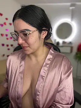 Lia_flowers live sex cam